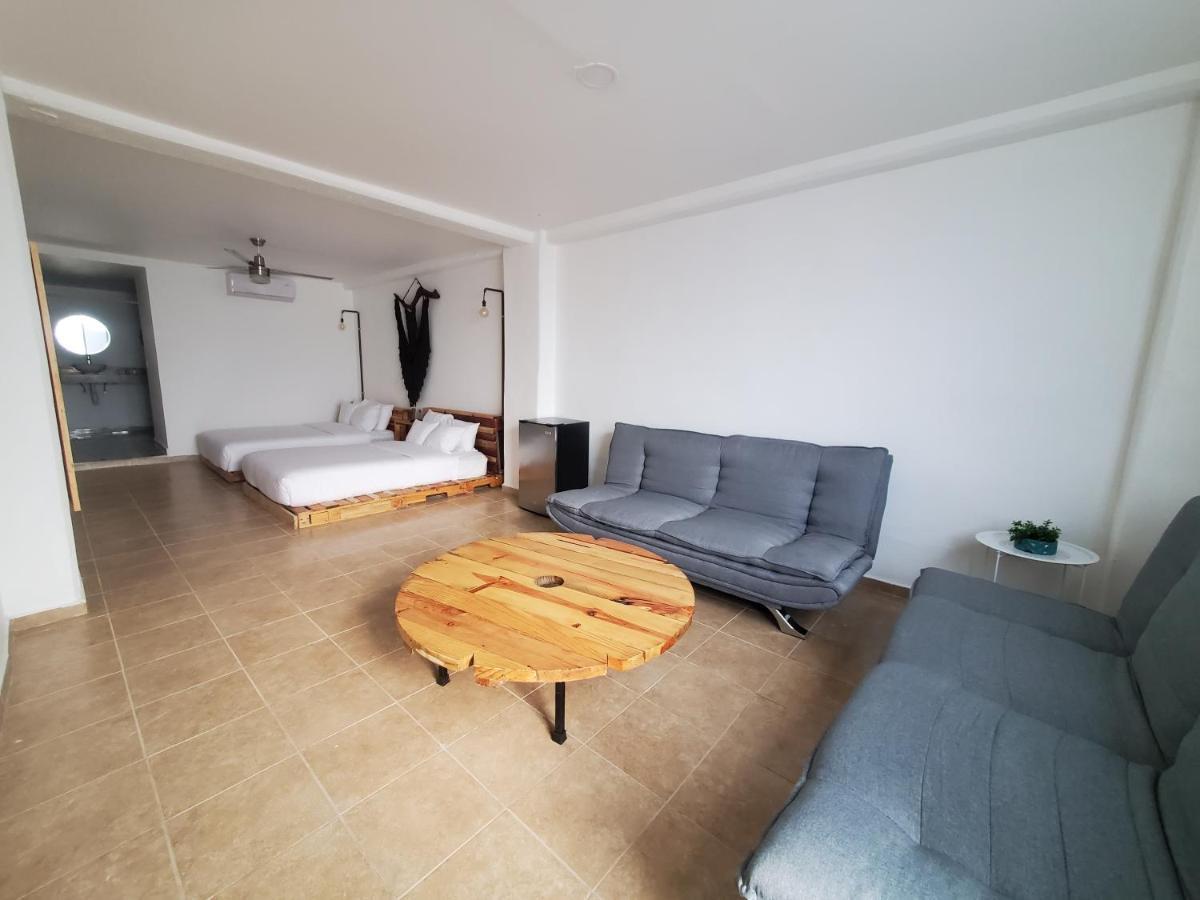 Lucky Duck Pj Hotell Cancún Exteriör bild