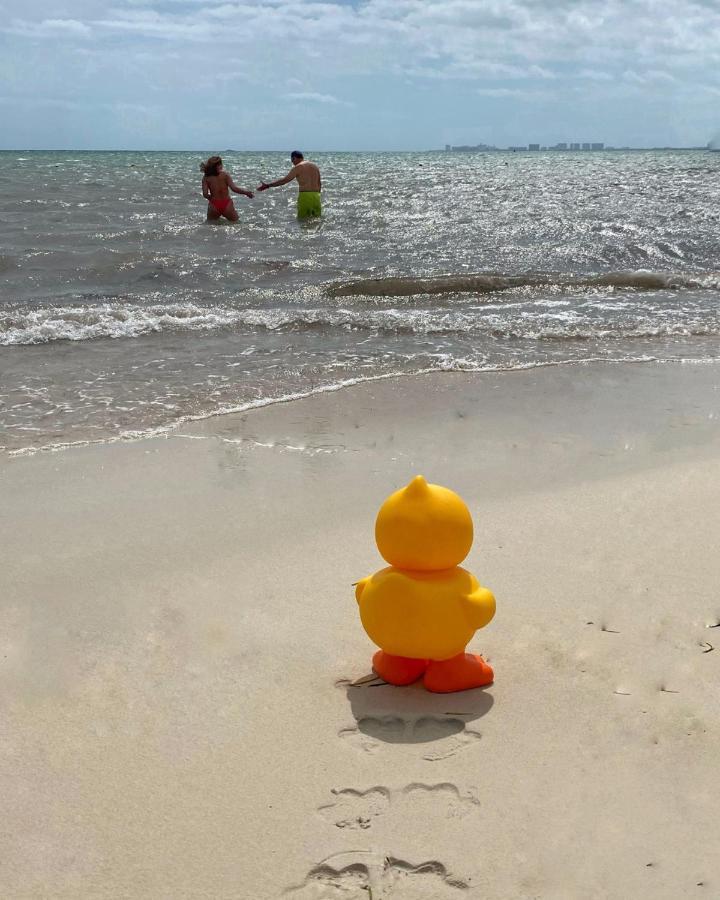 Lucky Duck Pj Hotell Cancún Exteriör bild