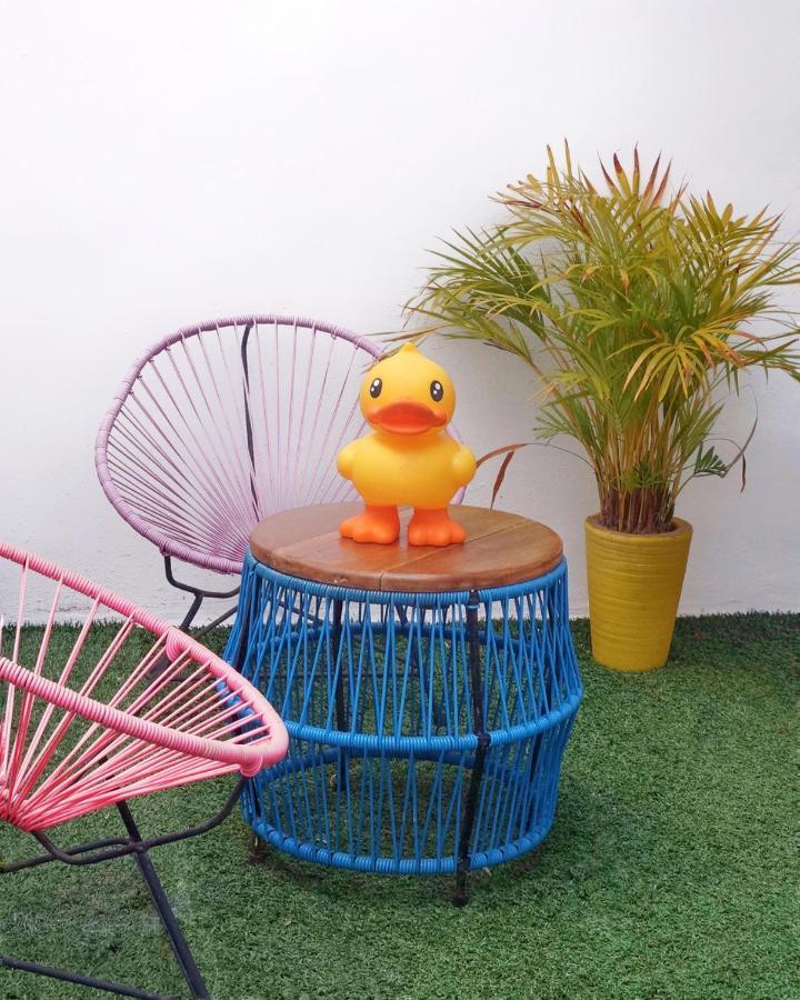 Lucky Duck Pj Hotell Cancún Exteriör bild
